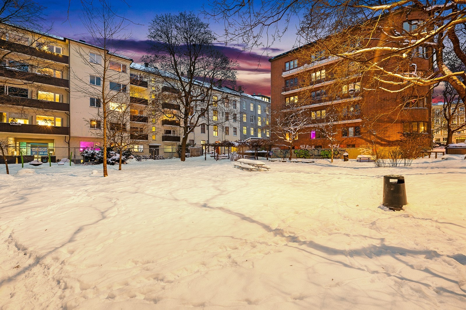 Barnehager, matbutikker og kollektivtransport ligger i umiddelbar nærhet. Galleribilde
