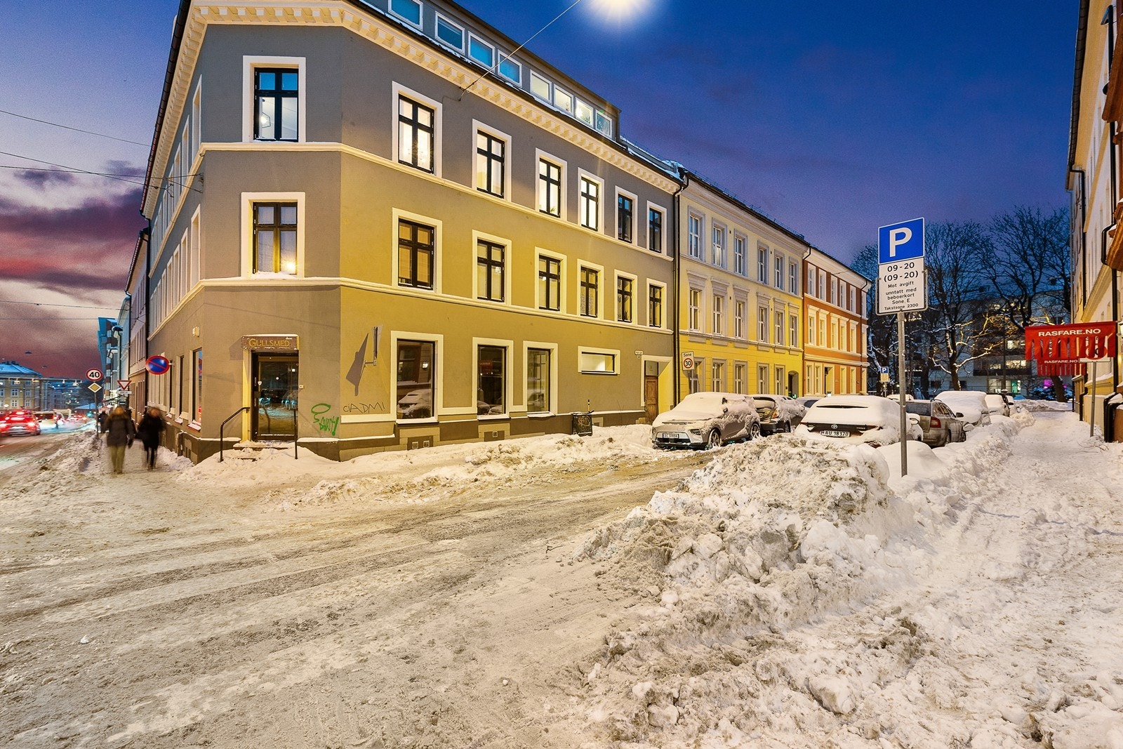 Området har meget god tilgang til kollektivtrafikk, restauranter og forretninger. Torshovparken og andre friområder ligger også i umiddelbar nærhet. Galleribilde
