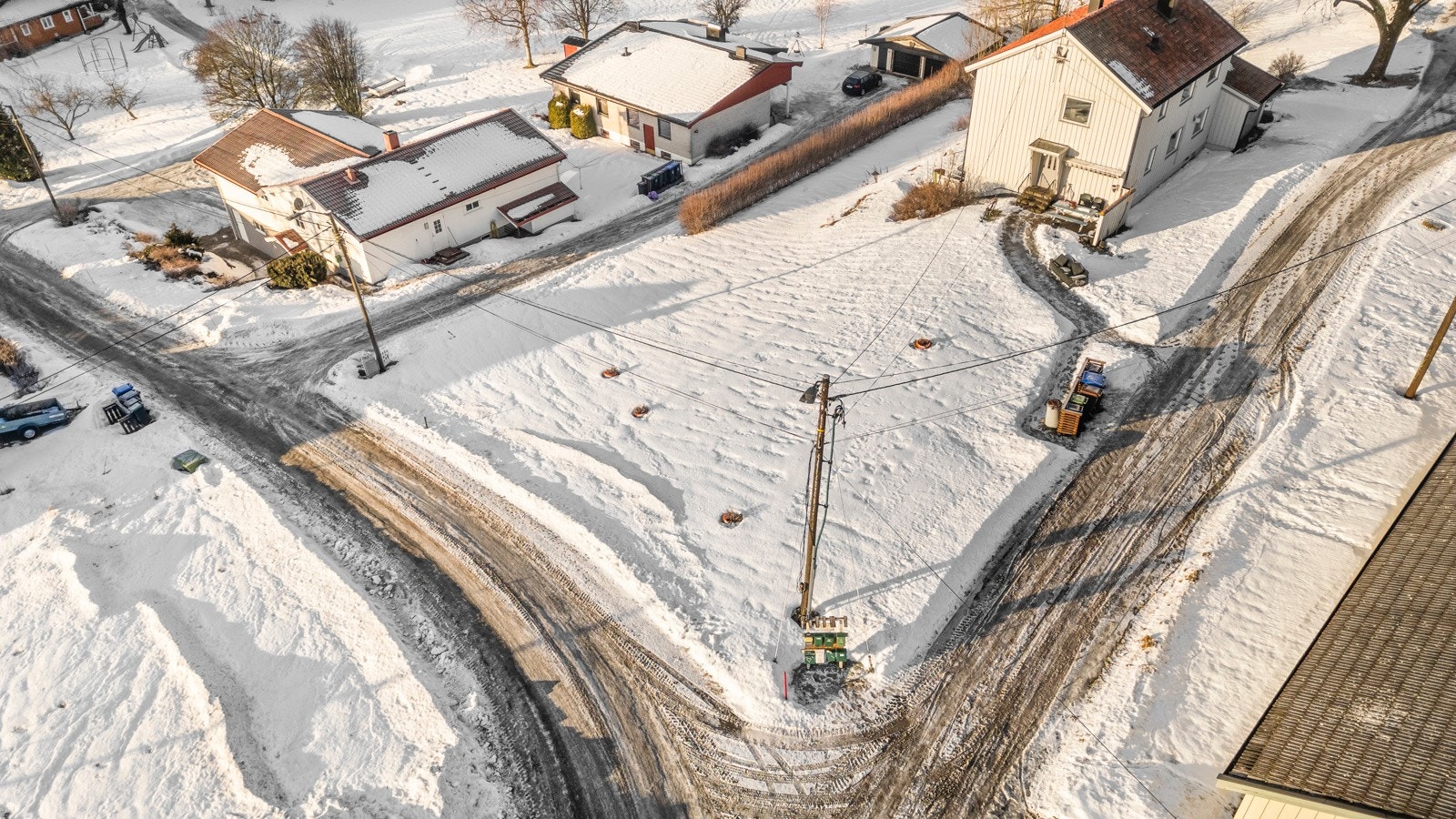 Her har du en romslig byggeklar hjørnetomt i etablert boligfelt og med gangavstand til Trøgstad sentrum, skoler og barnehager. Galleribilde