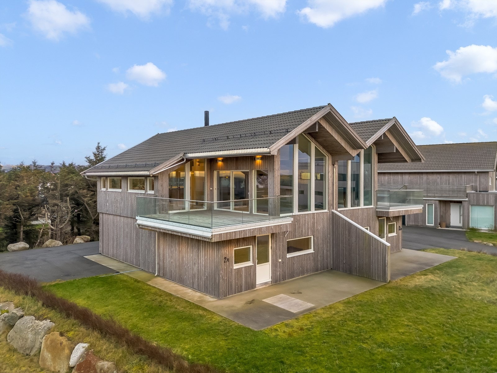 Eiendomsmegler MNEF Anita Cecilie Gabrielsen ønsker velkommen til Moloveien 2A! Galleribilde