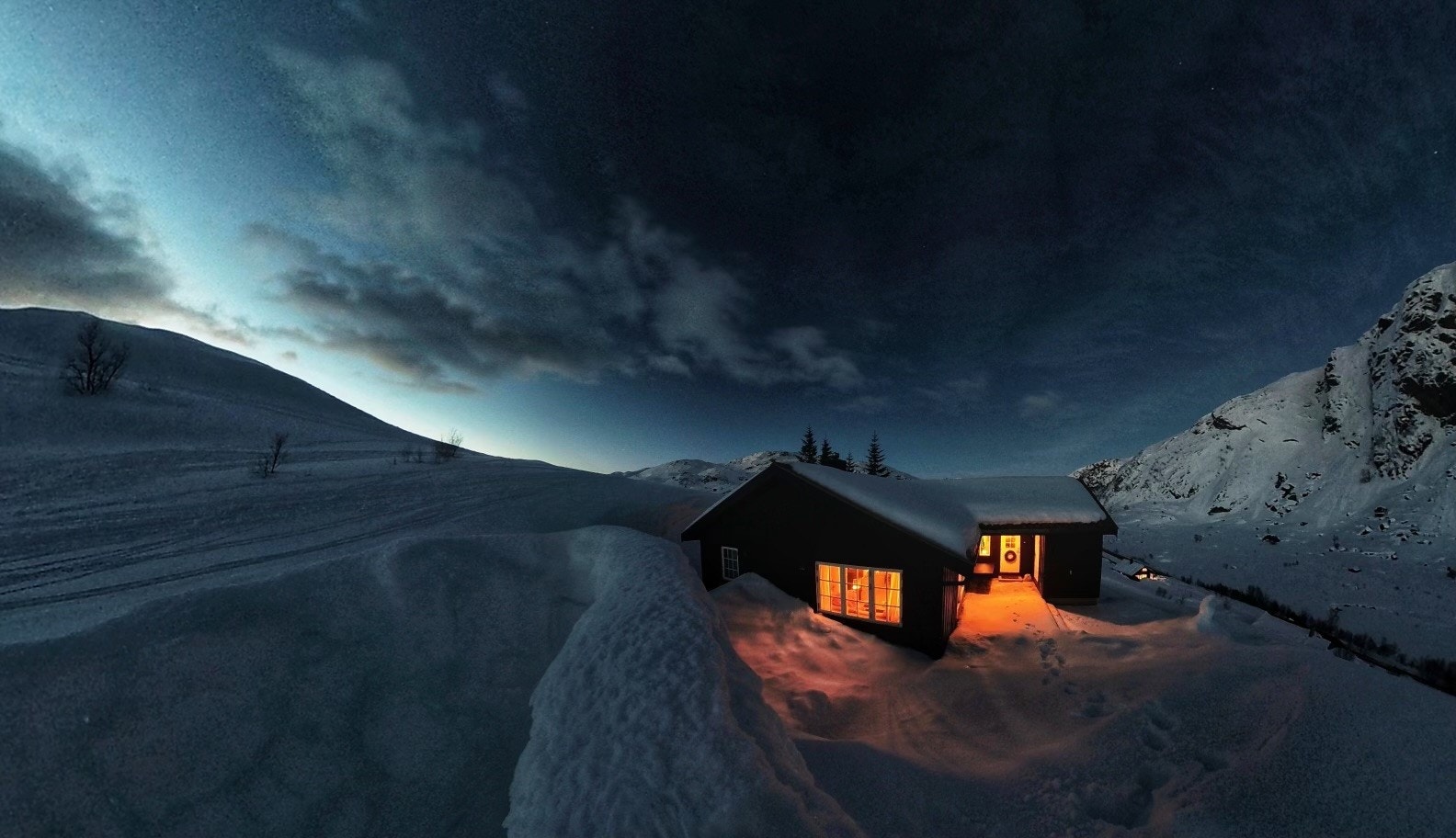 Idyll i Hunnedalen Galleribilde