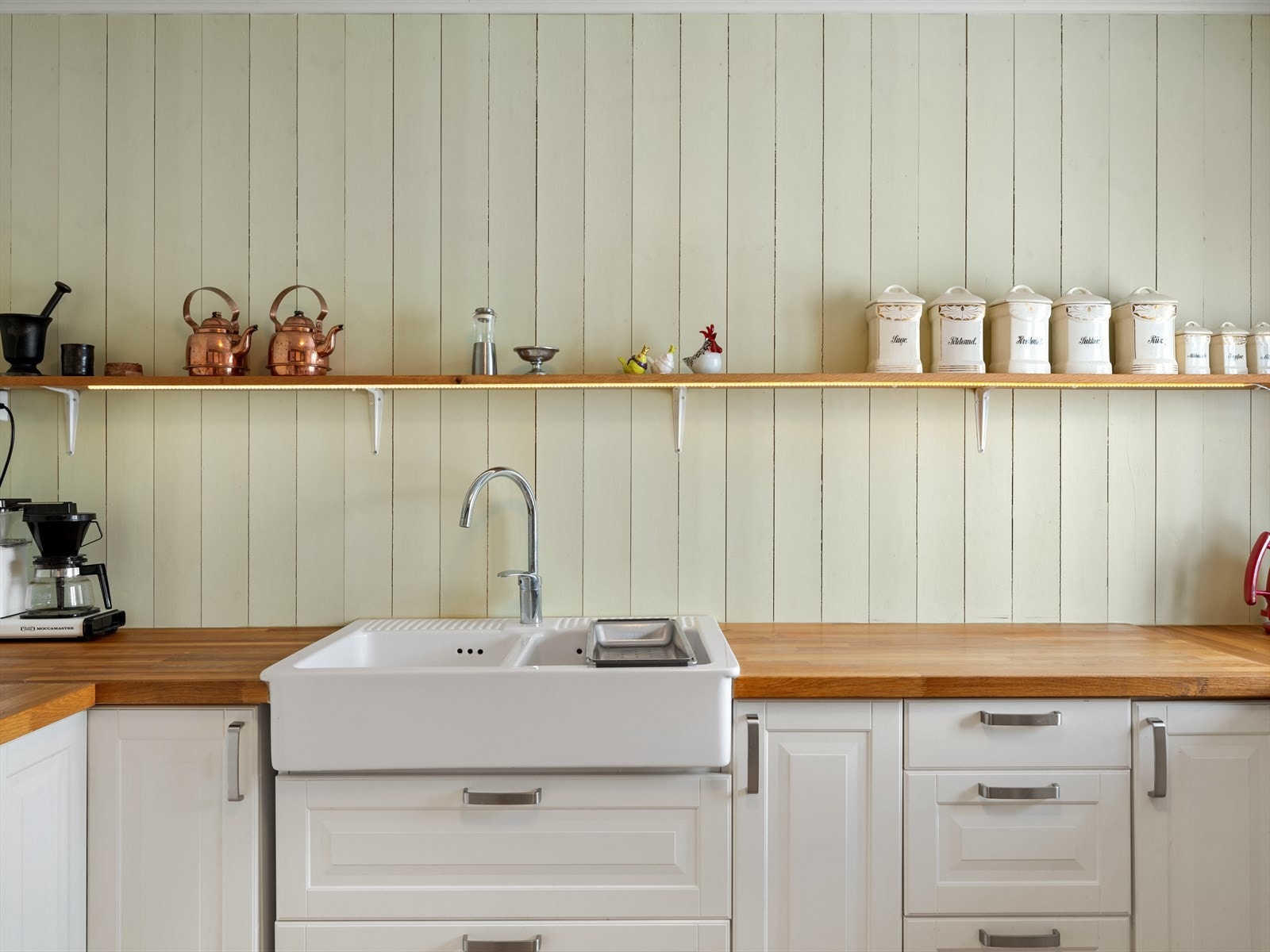 Pent, lyst kjøkken Galleribilde