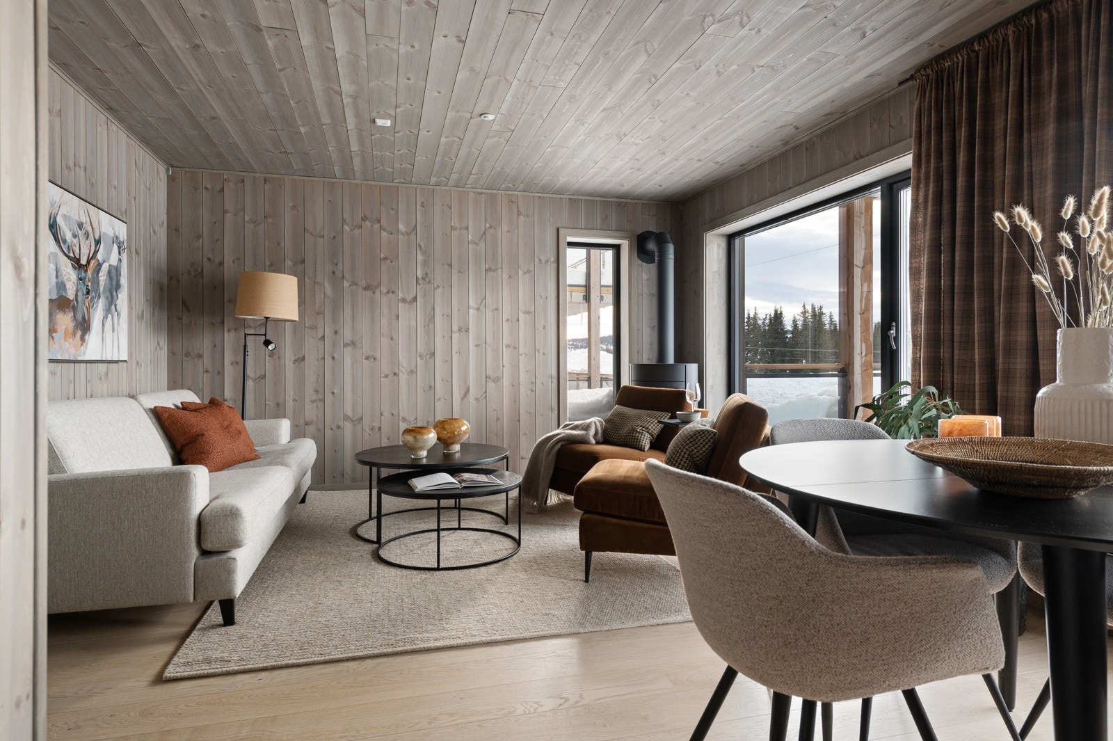 Møblert stue (leilighet med 2 soverom) Galleribilde