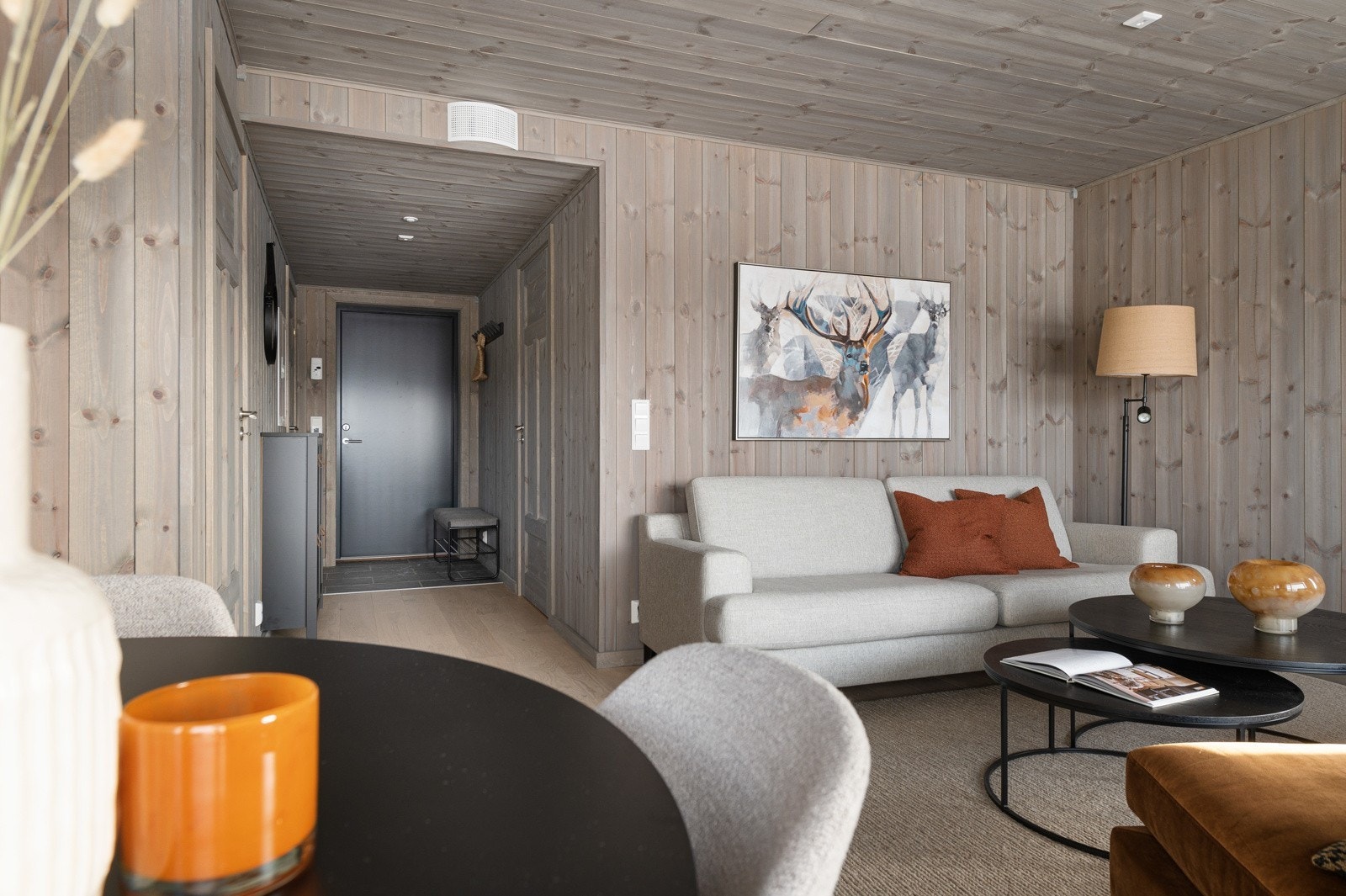 Møblert stue (leilighet med 2 soverom) Galleribilde