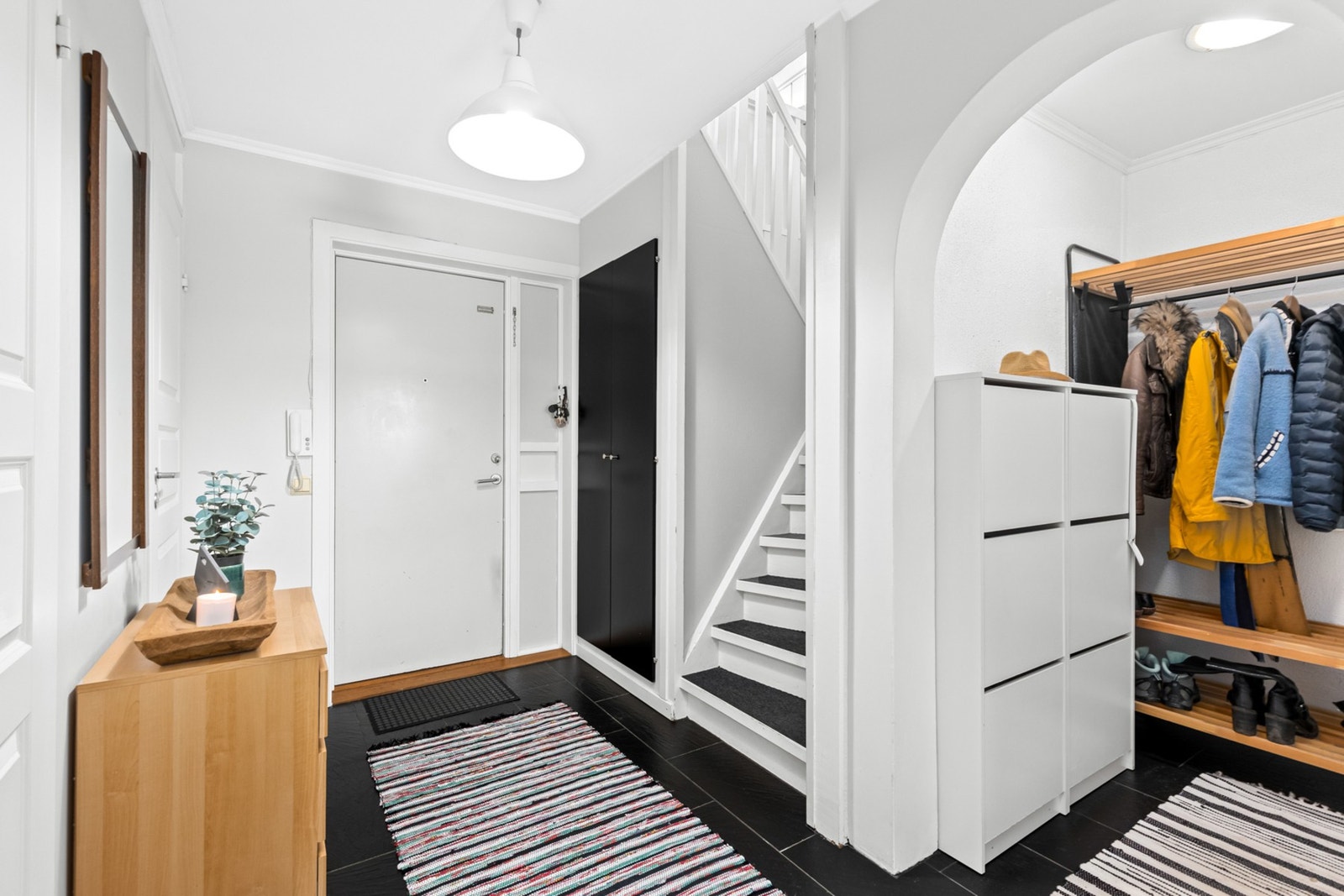 Entré/inngangsparti. Galleribilde