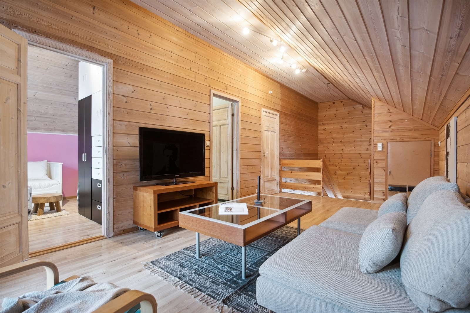 Loftstuen gir ekstra boltreplass for familier Galleribilde