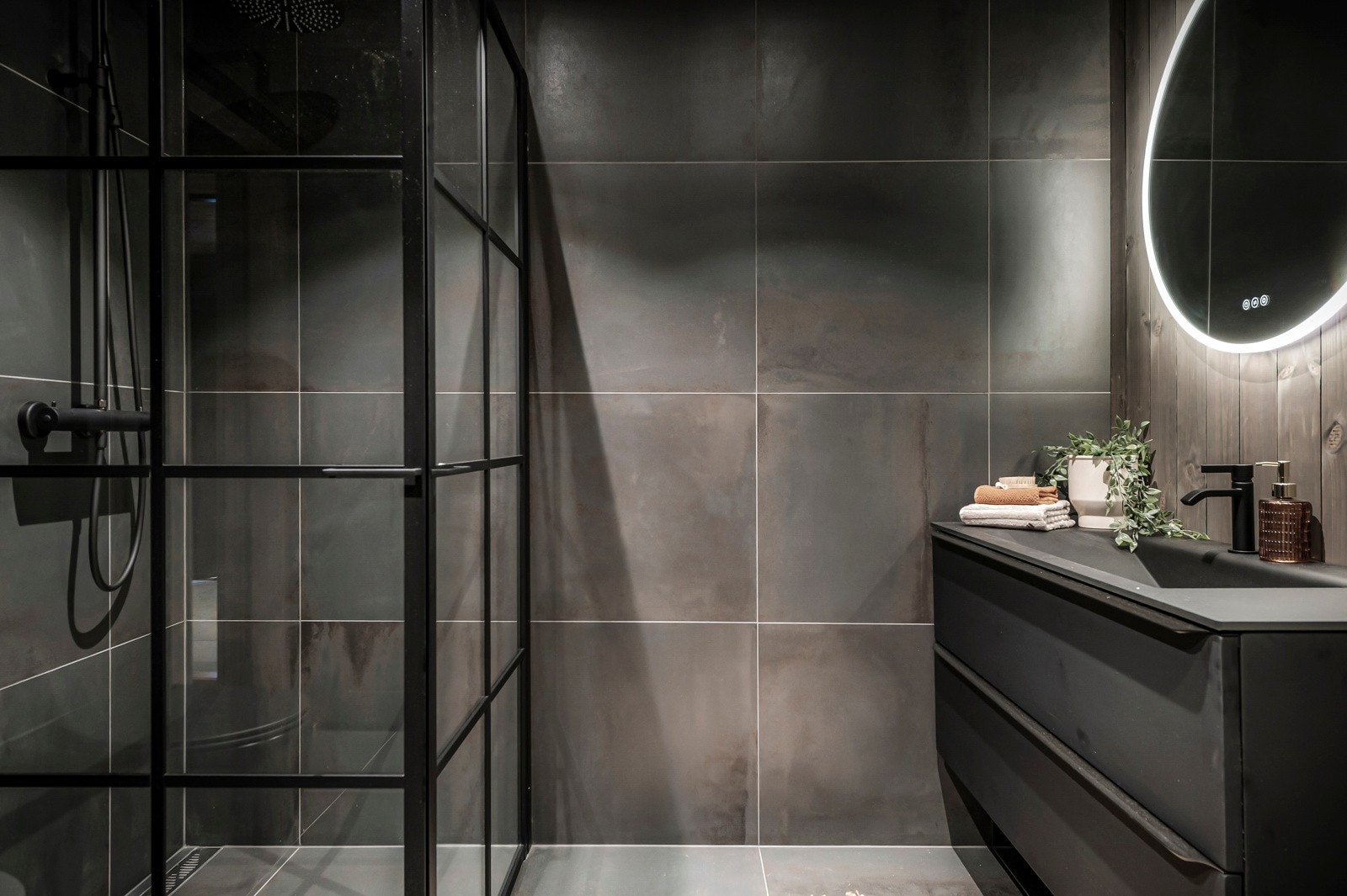 Lekkert flislagt bad! Galleribilde