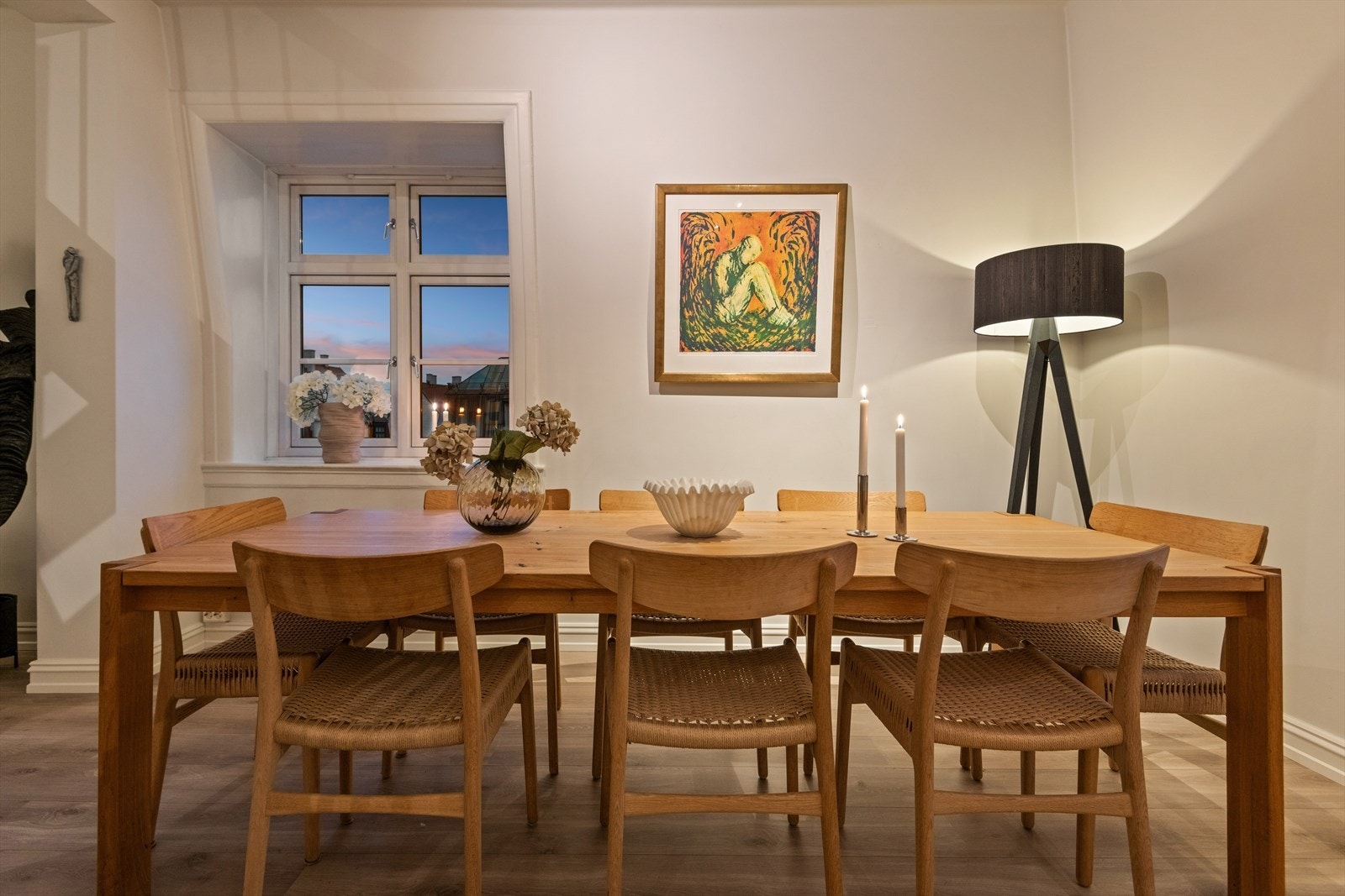 God plass til langbord. Galleribilde