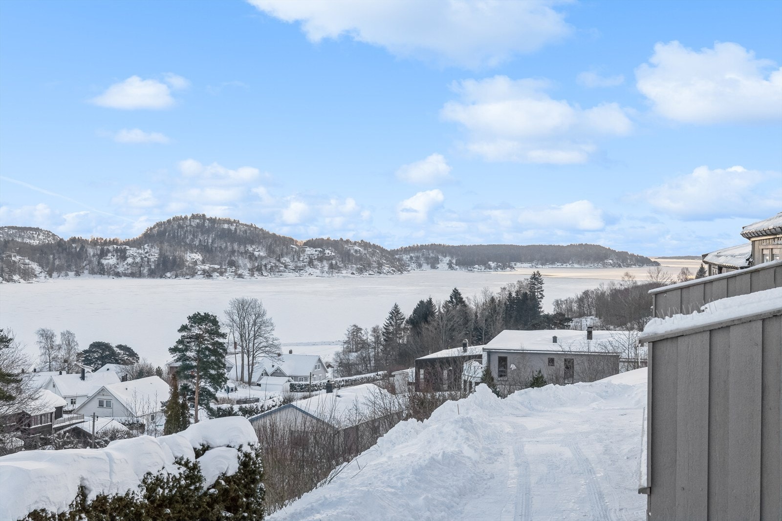 Utsikt fra balkongen. Galleribilde