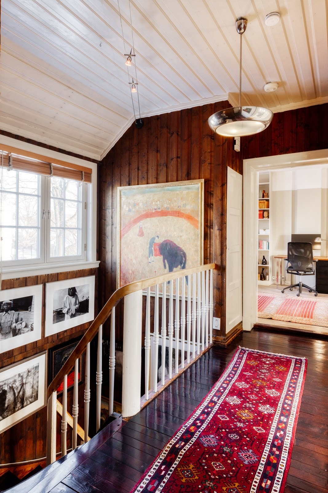 Lys og hyggelig mellomgang. Galleribilde