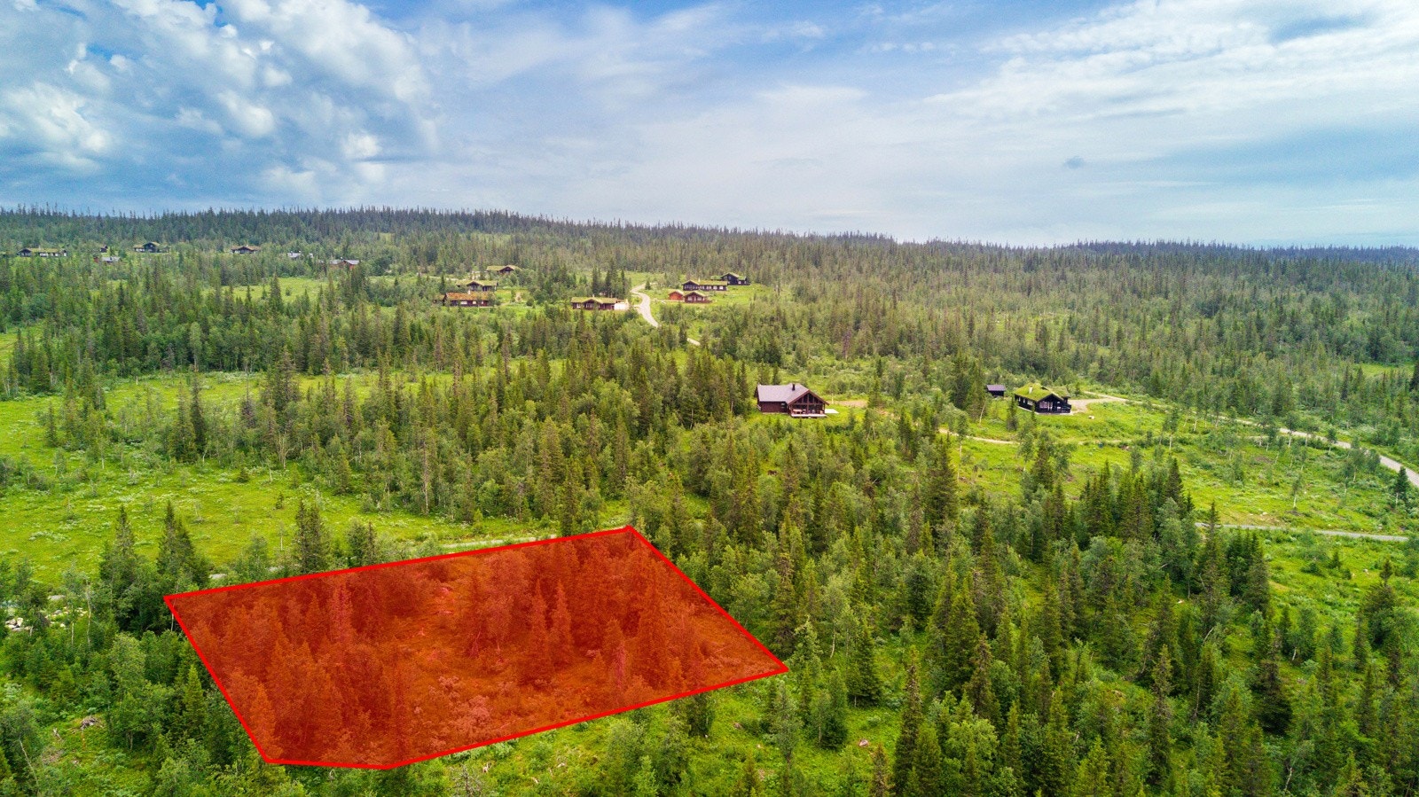 Strøm ligger klart i vegen som går forbi hyttetomta Galleribilde