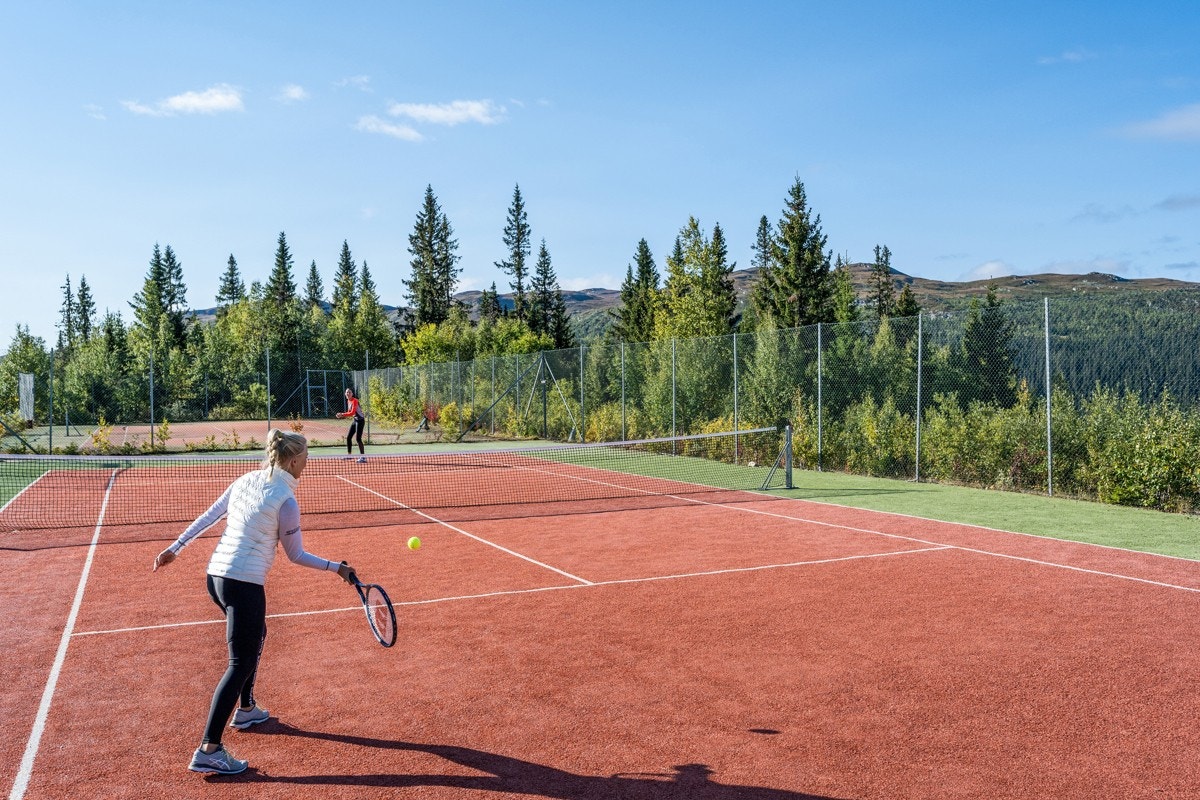 Tennisbane på Spåtind Fjellstue Galleribilde