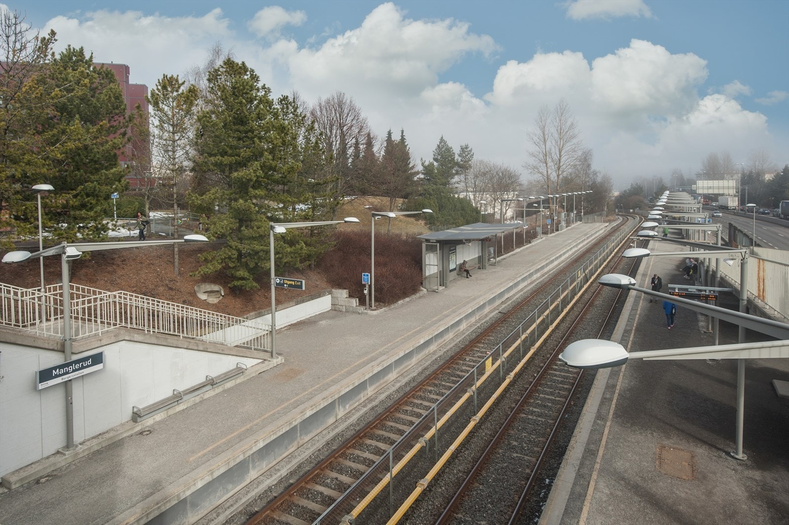Nærhet til Manglerud t-bane stopp som tar deg til sentrum og Bergkrystallen Galleribilde