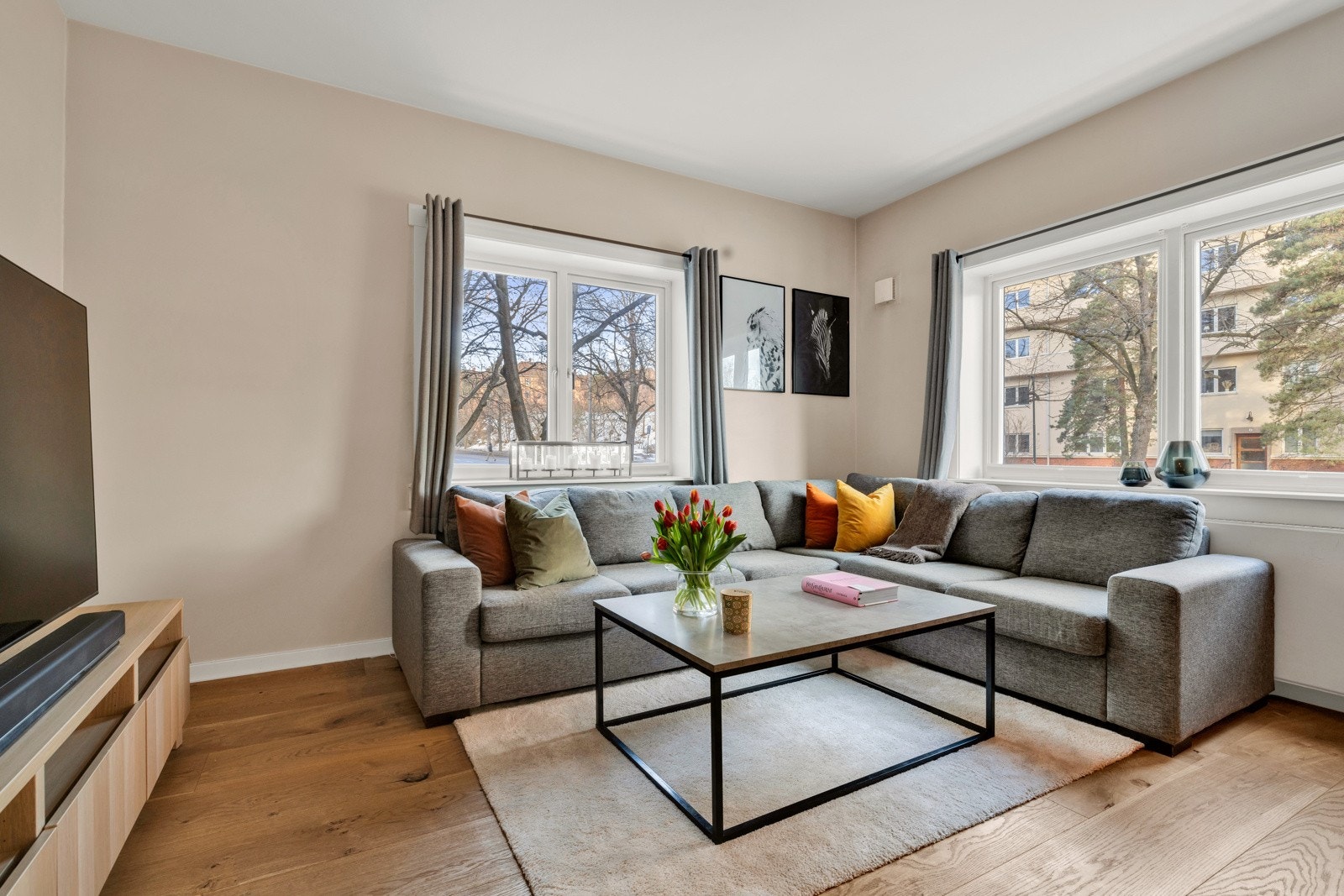 Delikate fargevalg og parkett på gulvene. Galleribilde