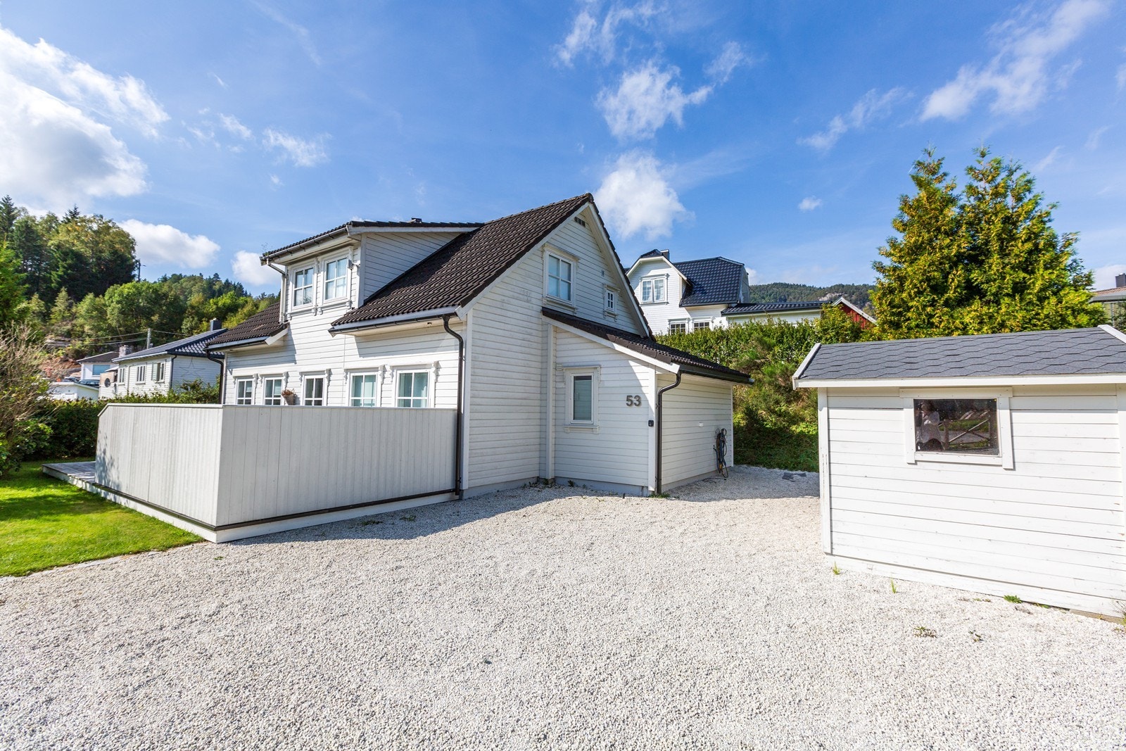 Tomtestørrelse: 652 kvm. Galleribilde