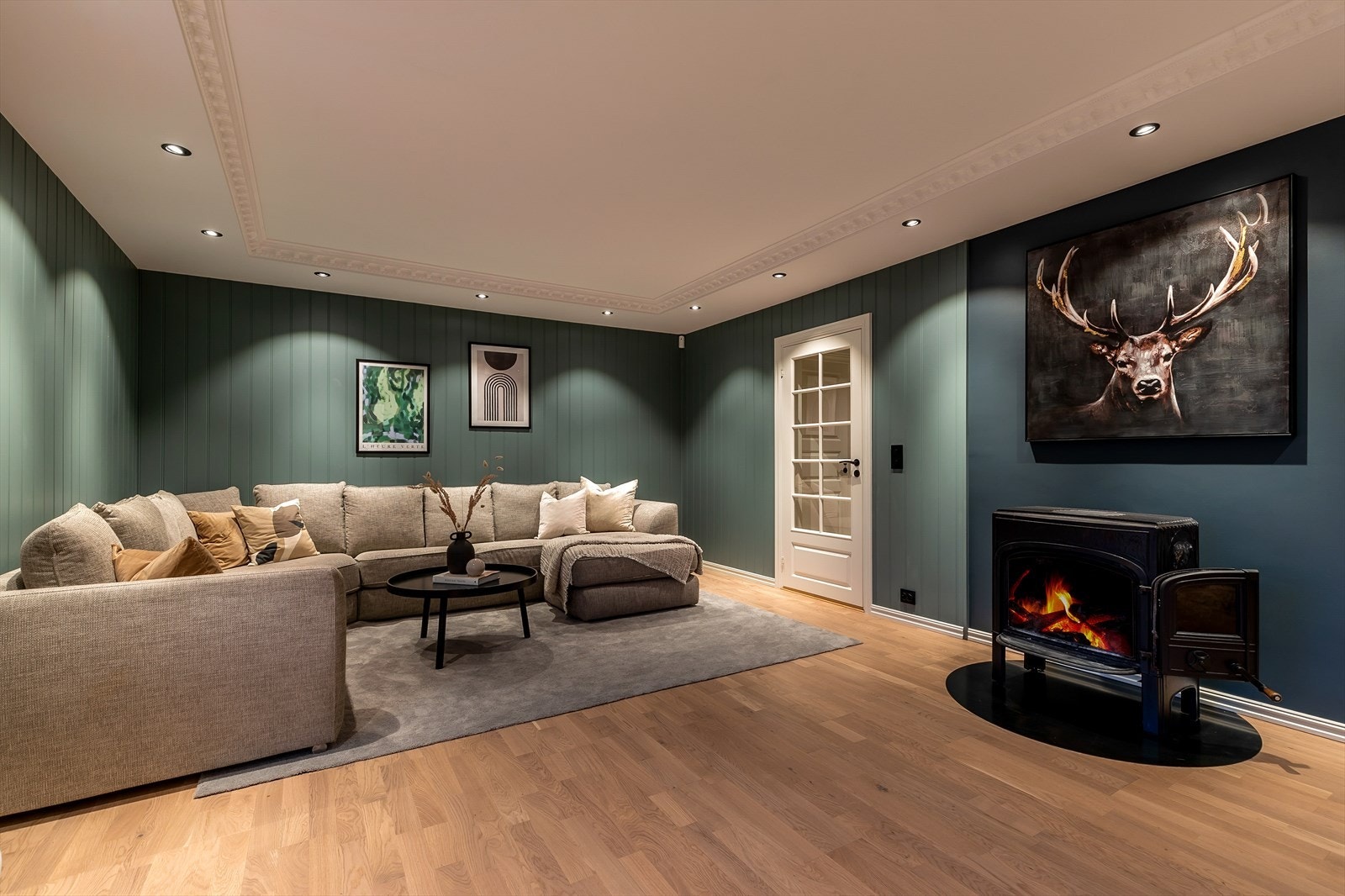 Hovedleilighet/Leilighet 1: Stue med vedovn Galleribilde