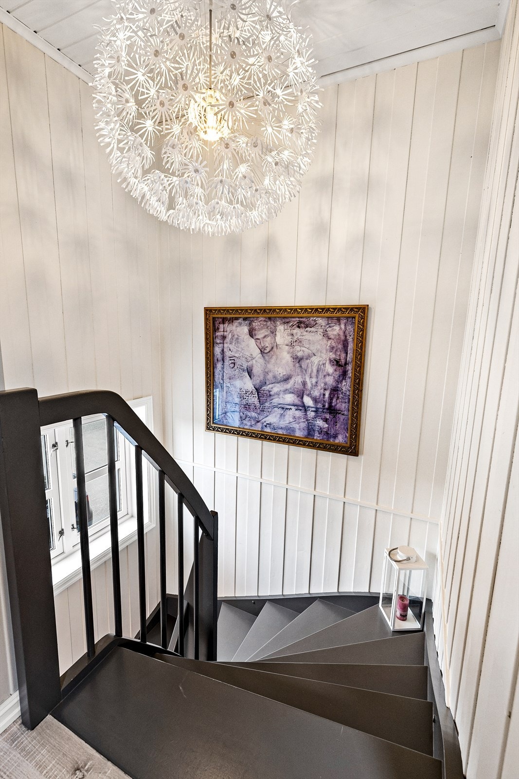 Leilighet 2: Pen trapp til andre etasje Galleribilde