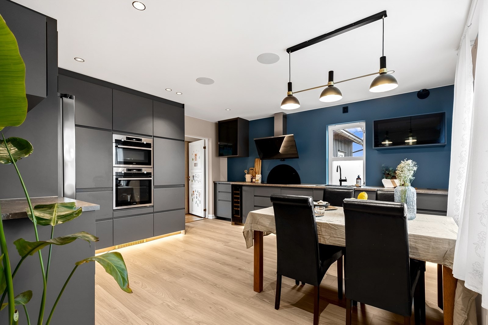 Hovedleilighet/Leilighet 1: Meget lekkert og nytt kjøkken fra 2022 Galleribilde