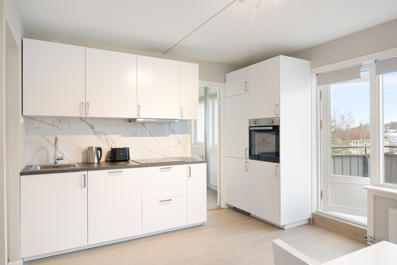 Lekkert og moderne Ikea-kjøkken, nytt i 2023. Galleribilde