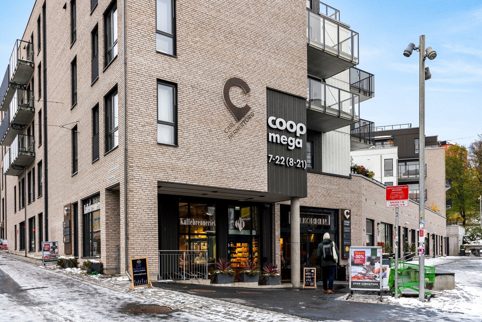 Nærområdet byr på rikelig med servicetilbud. Det nyeste tilskuddet finner du på Carl Berner Torg. Galleribilde