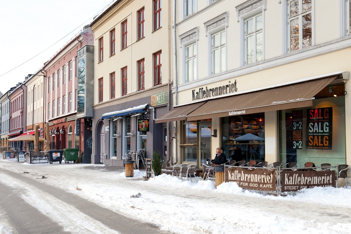 Det er gangavstand til Grünerløkka, kjent for sitt mangfoldige uteliv med serveringssteder, butikker og øvrige servicefasiliteter. Galleribilde