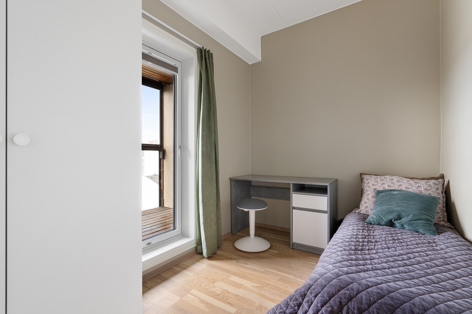 Soverom 2, egner seg ypperlig som gjesterom eller kontor. Galleribilde