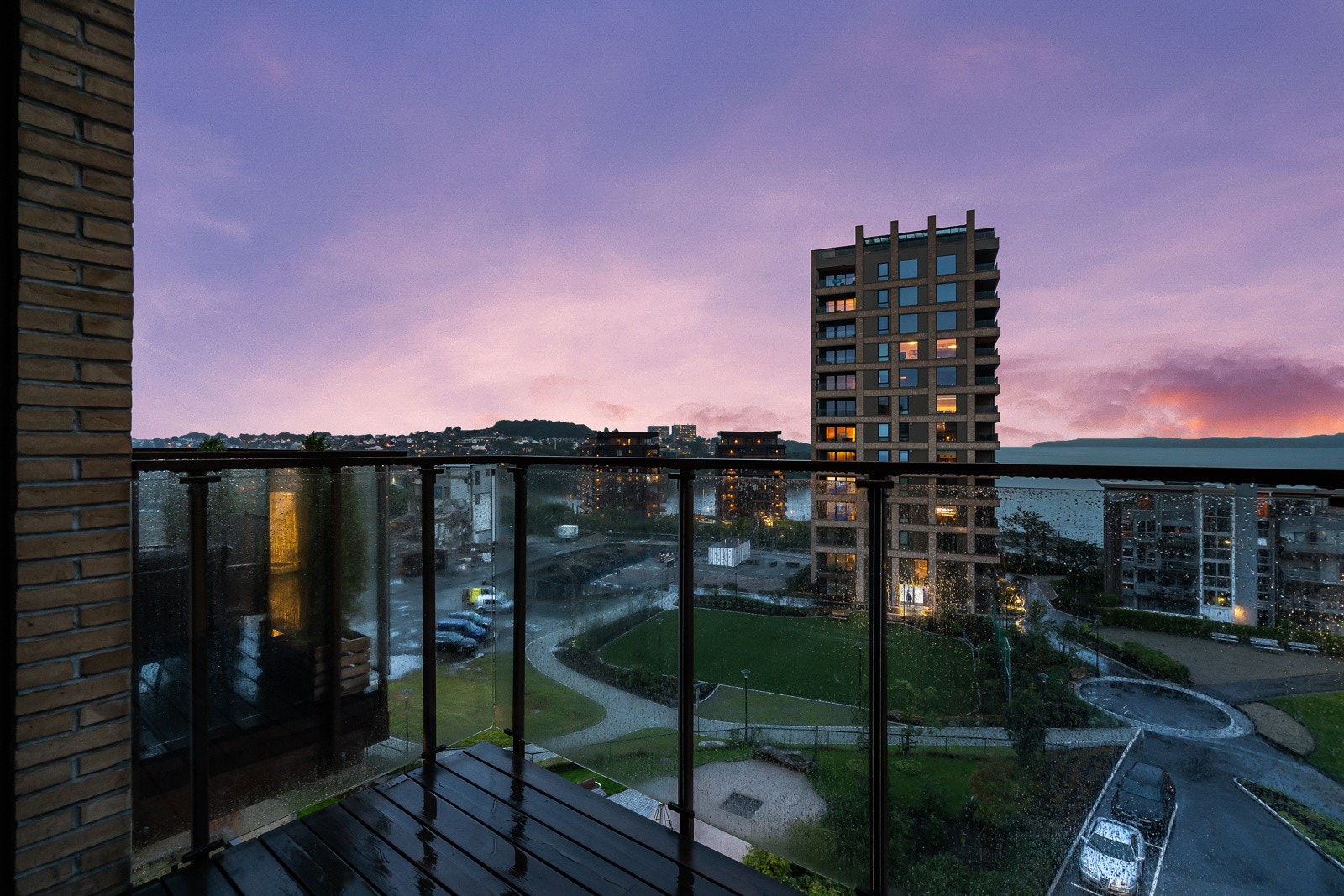 Sjekk utsikten og solnedgangen! Galleribilde