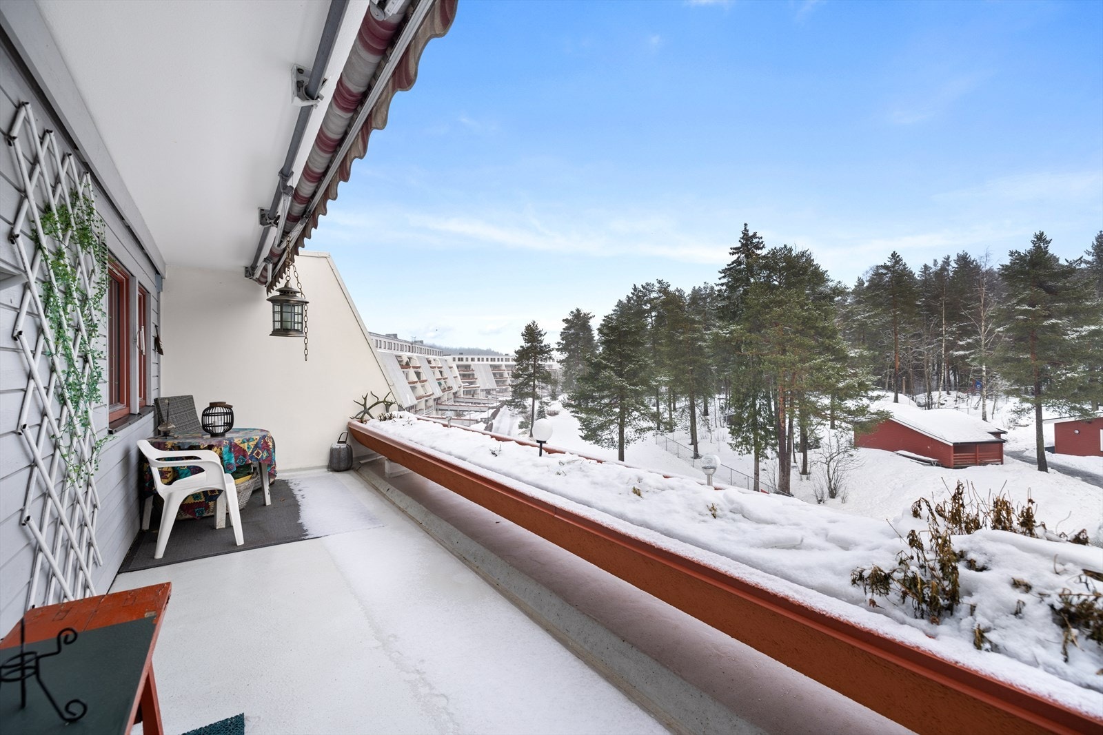 Her er det god plass til utemøbler, planter og gass-/elektrisk grill. Galleribilde