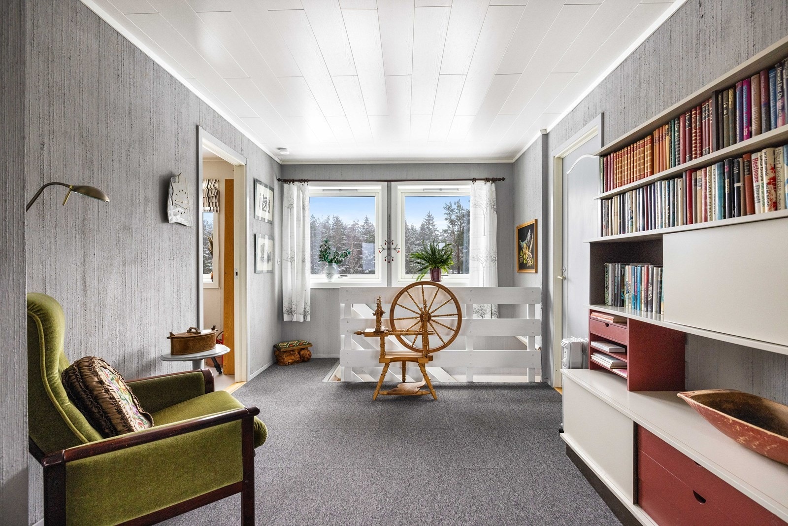 Hyggelig mellomstue. Galleribilde