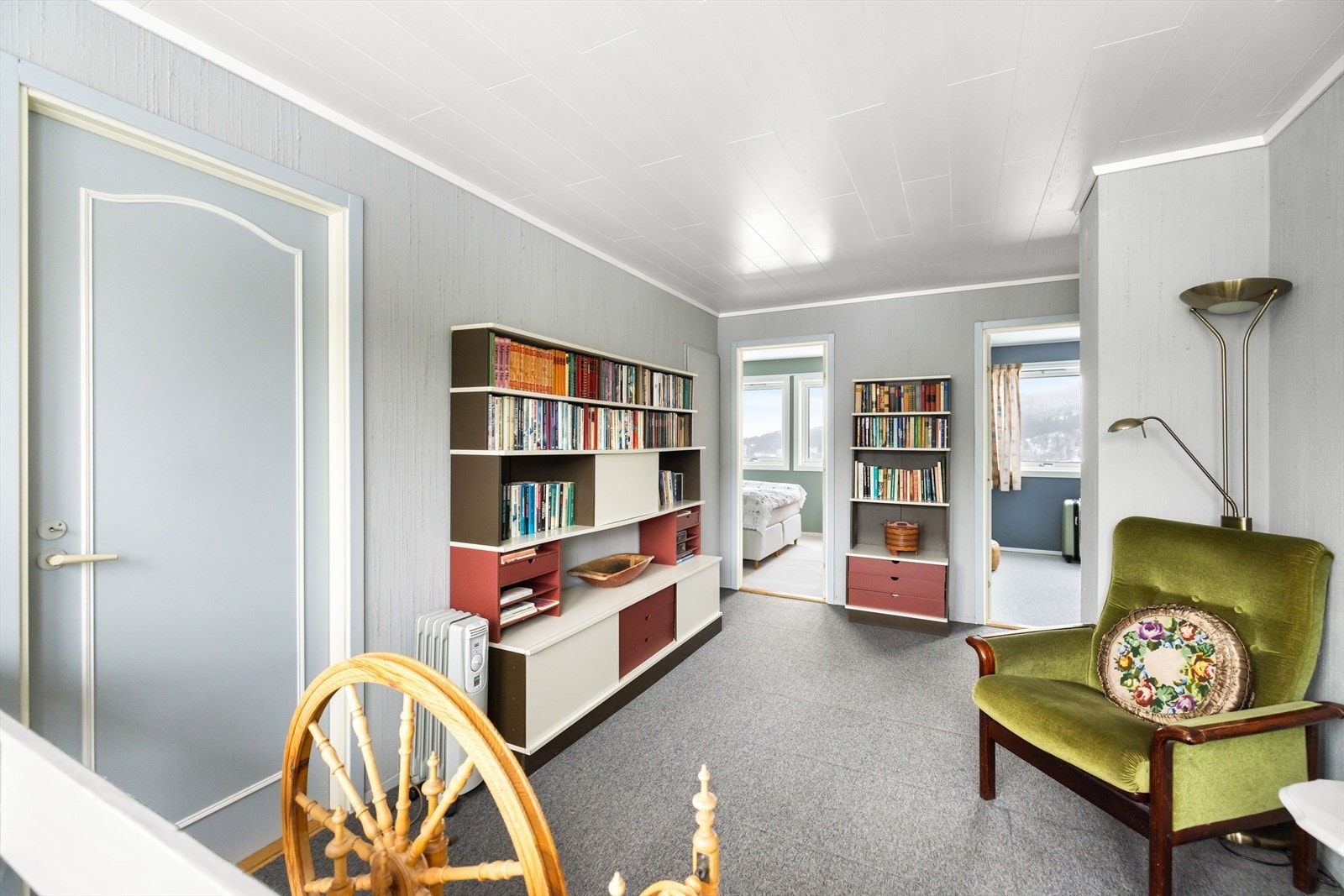 5. etasje: Denne etasjen består av fire soverom, baderom og innvendig bod. Galleribilde