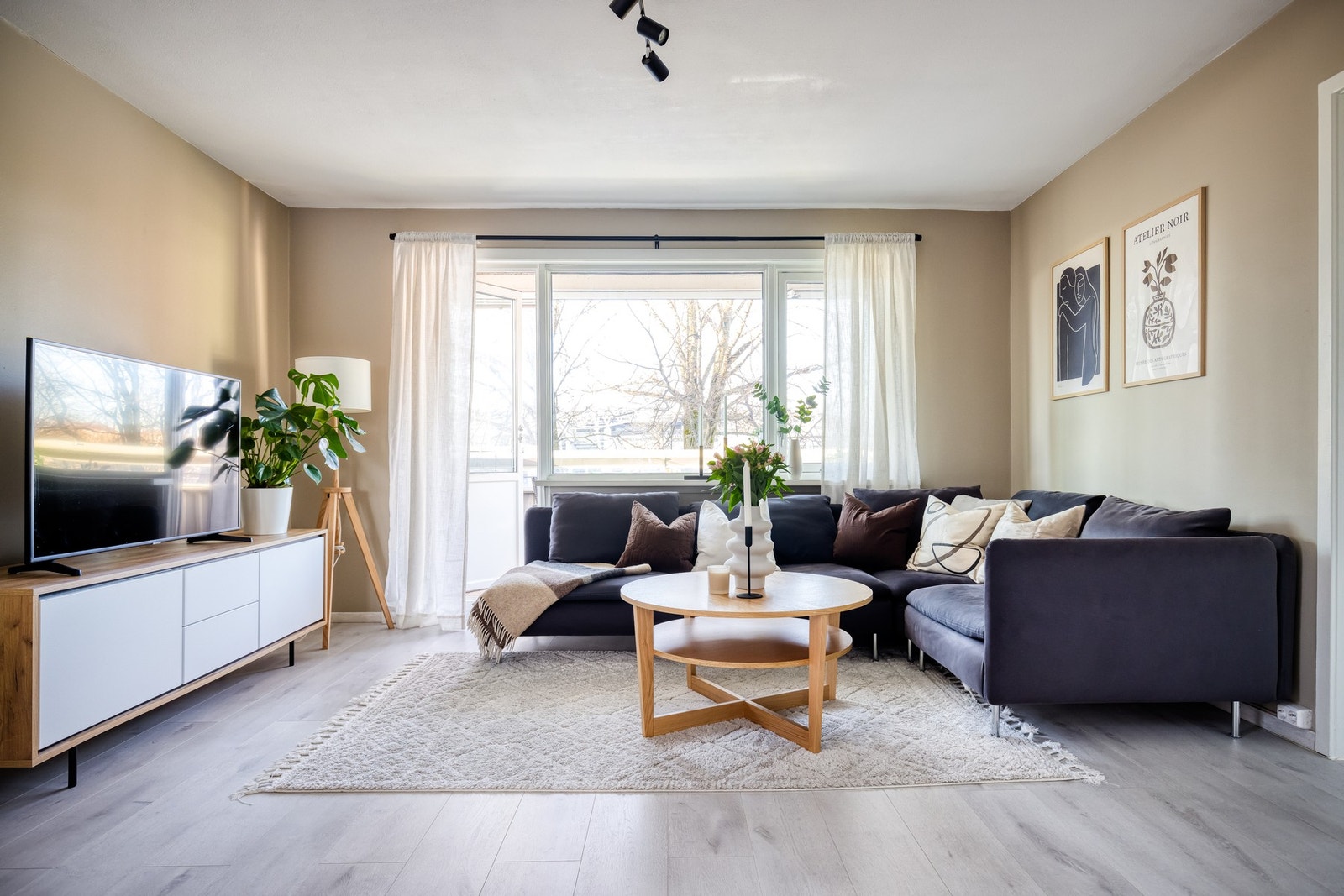 Silje Dammen ved EIE Løren har gleden av å presentere Karl Staaffs vei 72! Galleribilde