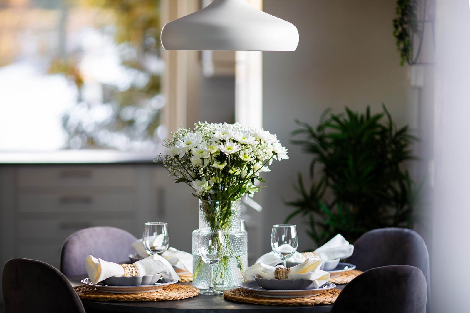 Inviter venner og familie til hyggelige sammenkomster. Galleribilde