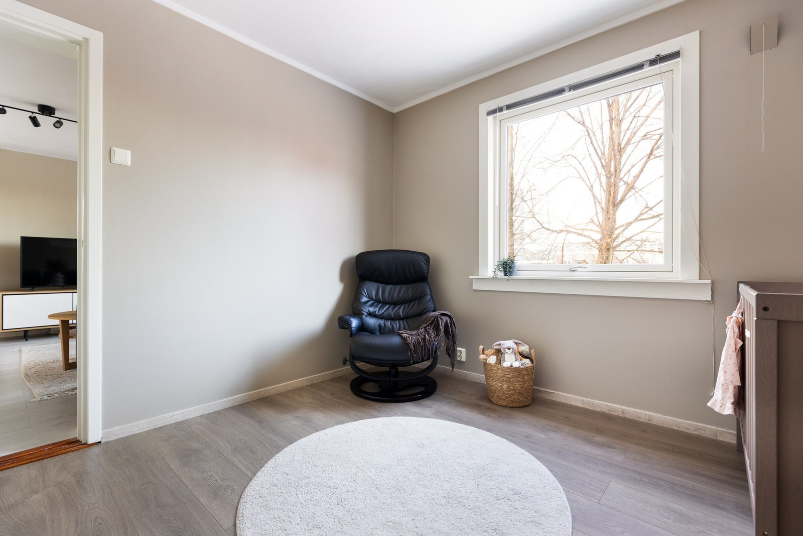 Rommet er perfekt som barnerom, gjesterom og/eller kontor - alt etter ønske og behov. Galleribilde