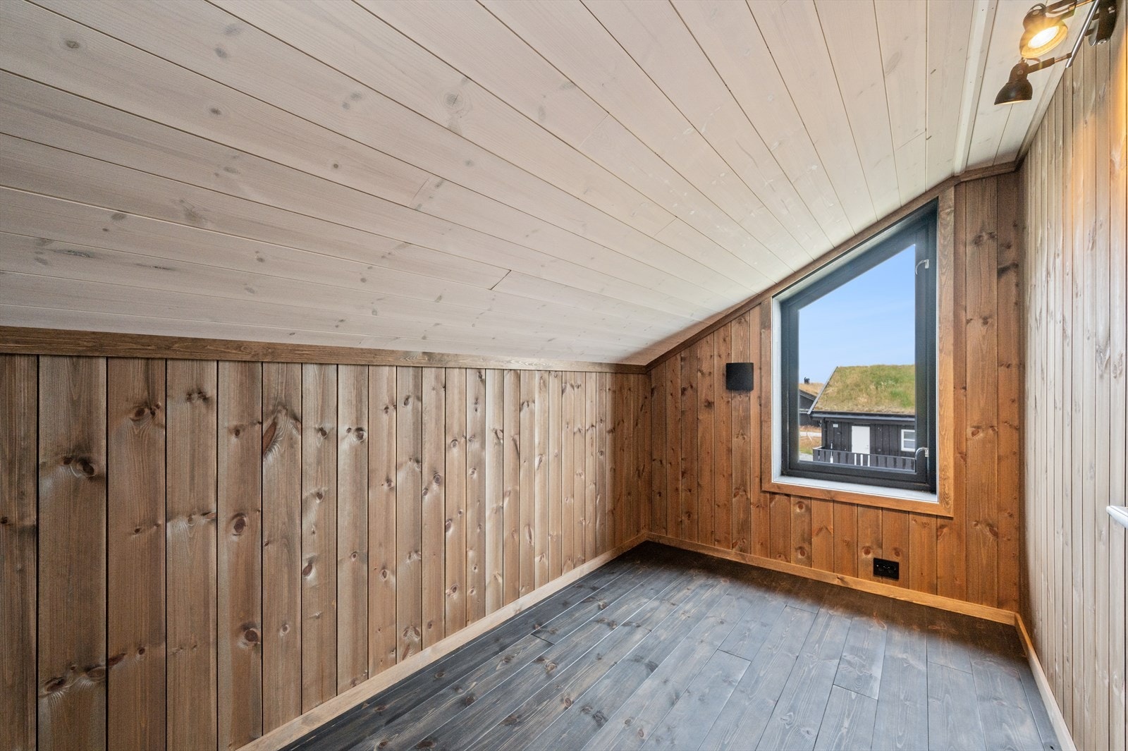 Soverom hems. Galleribilde