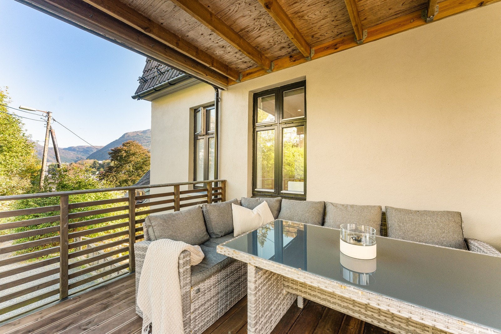 Her kan du nyte solen fra ca. 15.00 til 19.30 midtsommer. Galleribilde