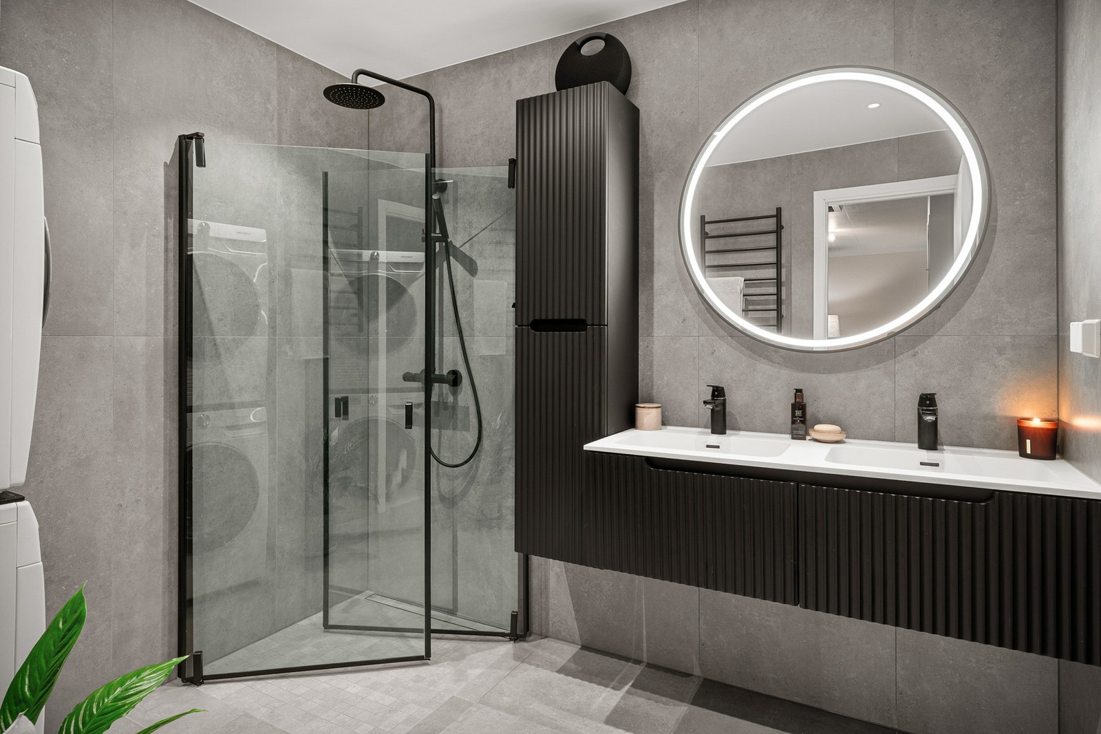 Flislagt og delikat bad fra 2023. Galleribilde