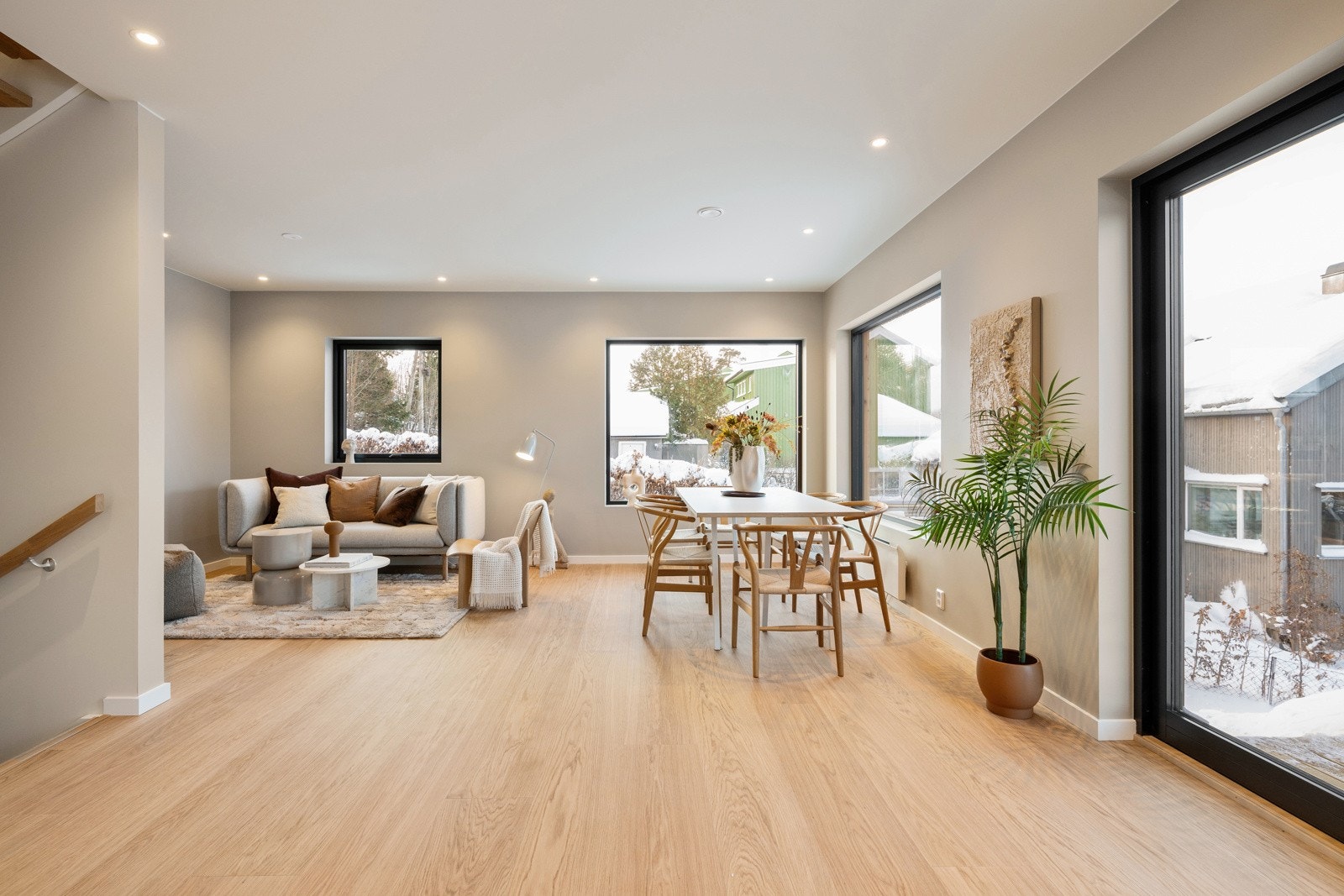 På material- og innredningsvalget er det vektlagt et trendy og moderne design, kombinert med praktisk funksjonalitet. Galleribilde