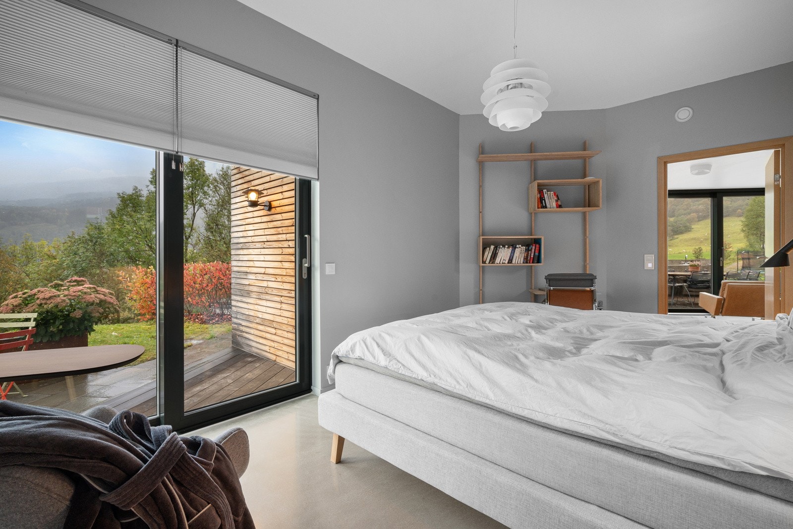 Hovedsoverom i 1. etasje. Her er det fint å våkne opp! Galleribilde