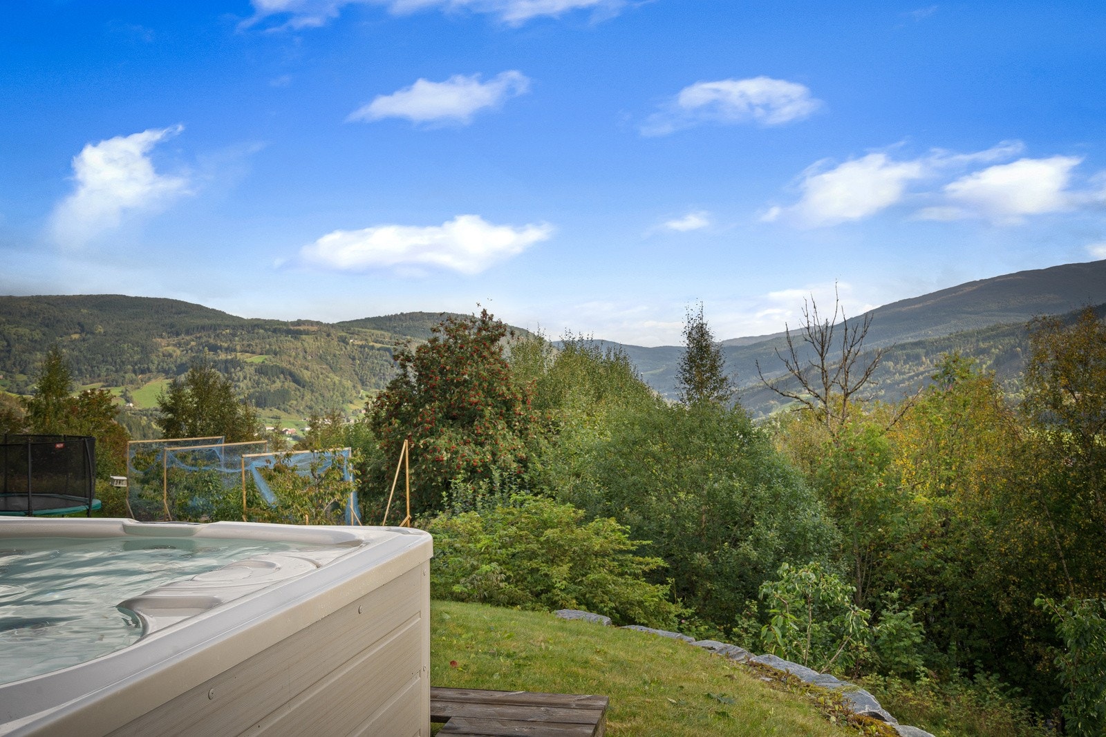 Jacuzzi medfølger, det samme gjør utsikten! Galleribilde