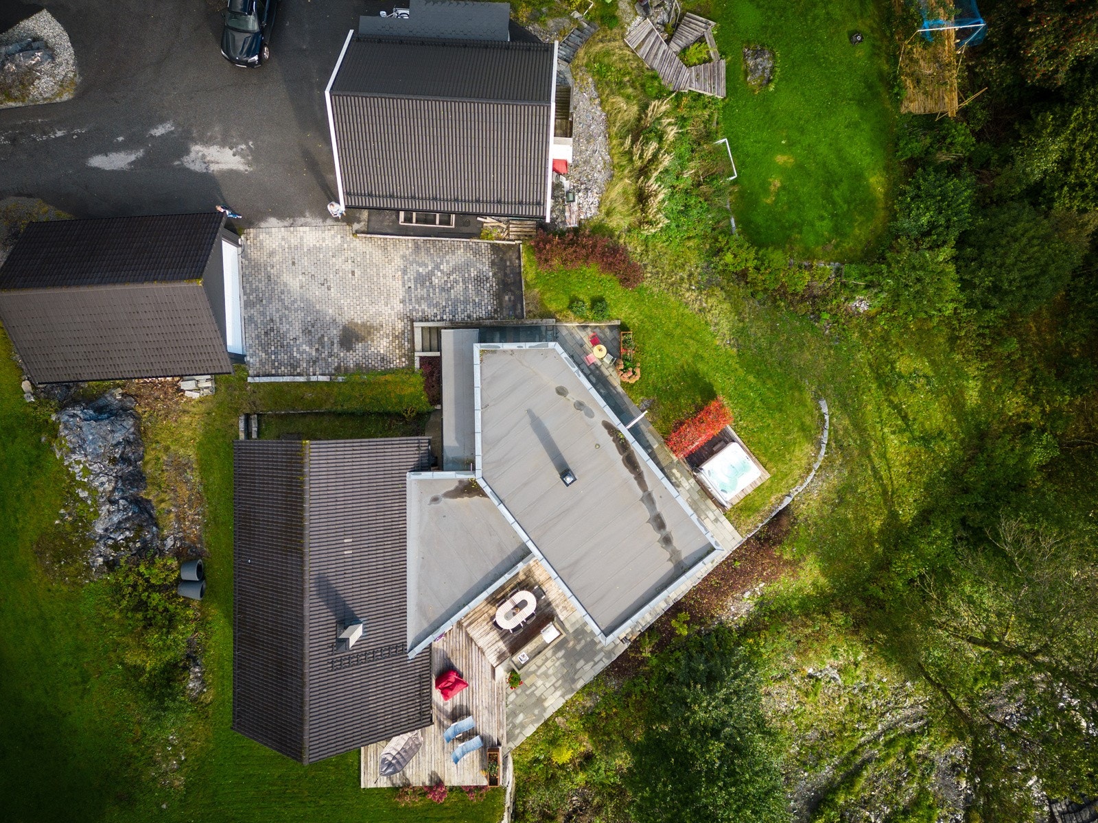Eiendommen sett fra luften. Galleribilde