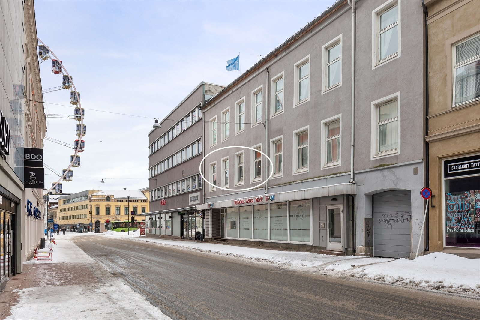 Leiligheten ligger i 2. etasje i meget sentrumsnære omgivelser Galleribilde