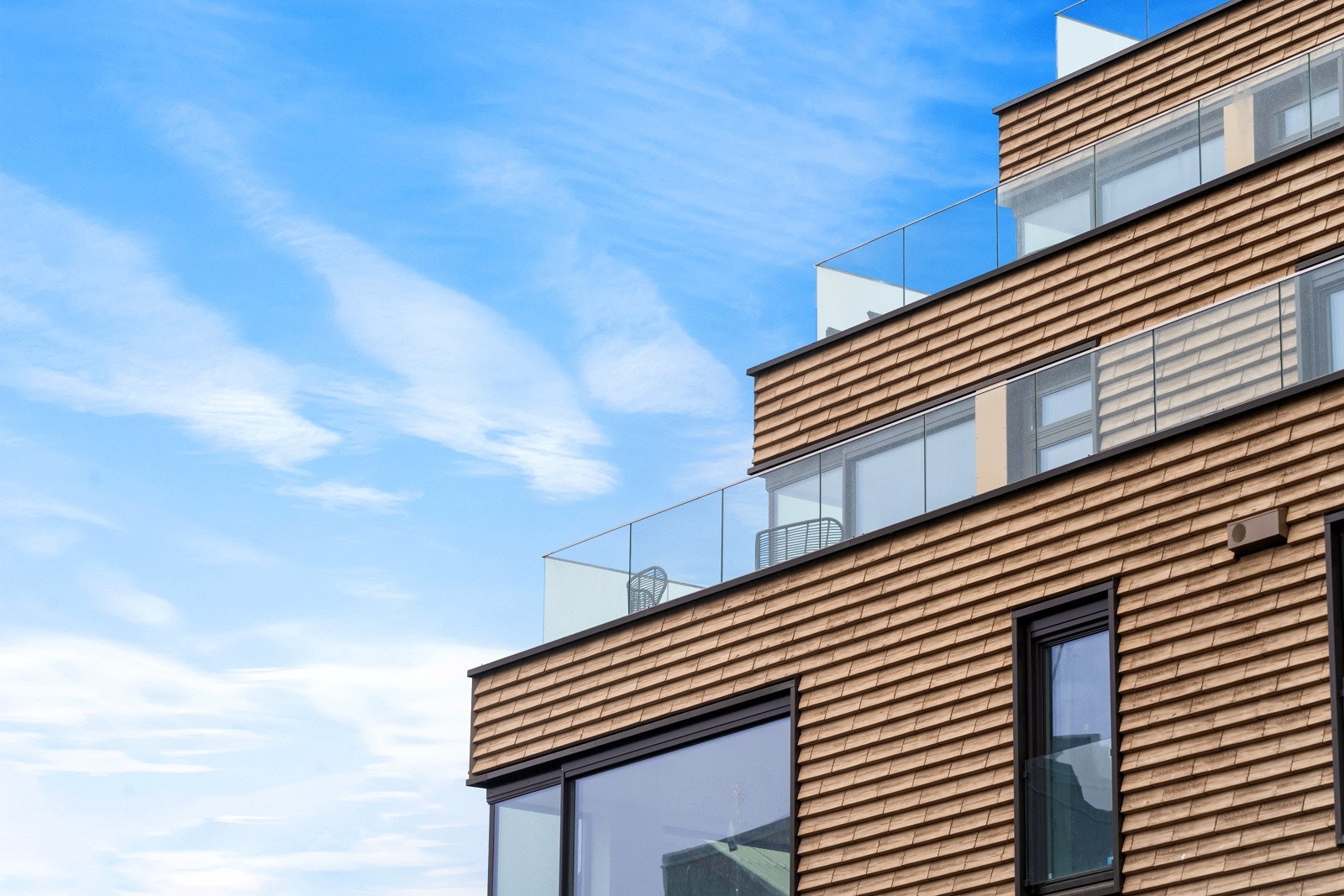 Utmerket beliggenhet på hjørne i 4. etasje i populære Kongsparken. Galleribilde