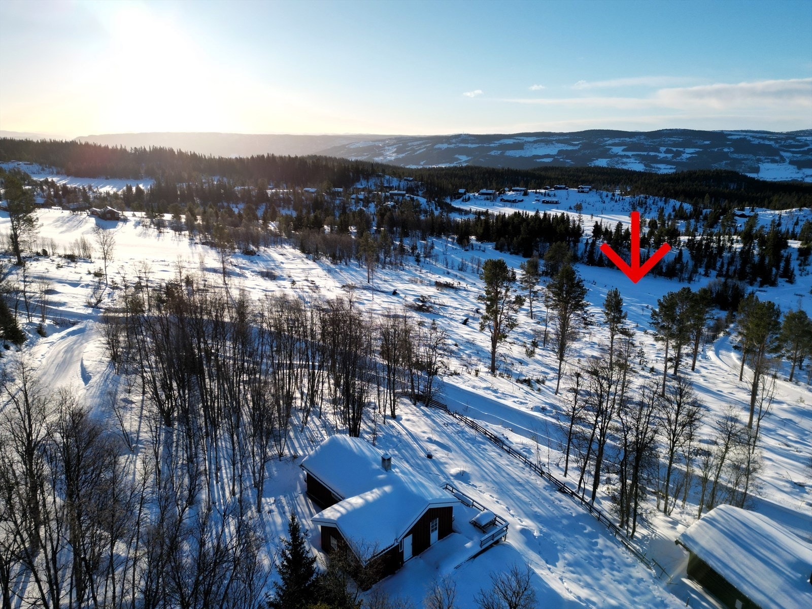 Skiløypa går der pilen peker. Galleribilde