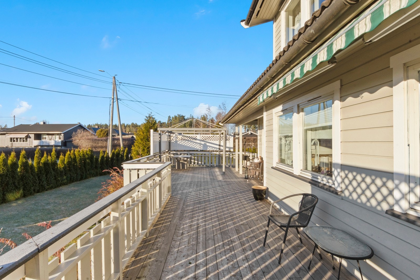 God plass til sittegruppe, grill, beplantning, etc. Galleribilde