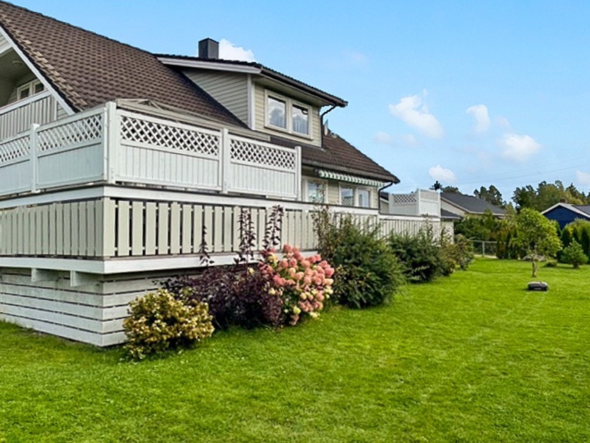 Sommerbilde av boligen Galleribilde