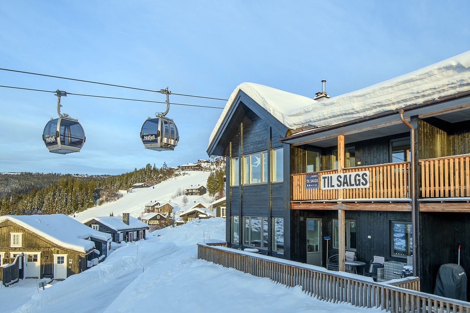 Leiligheten ligger i 2.Etasje med flott utsikt utover Gudbrandsdalen Galleribilde