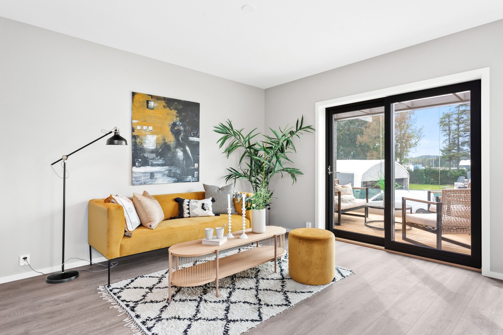 Boligen er malt opp i tidsriktige og flotte farger som harmonerer godt med interiøret. Galleribilde