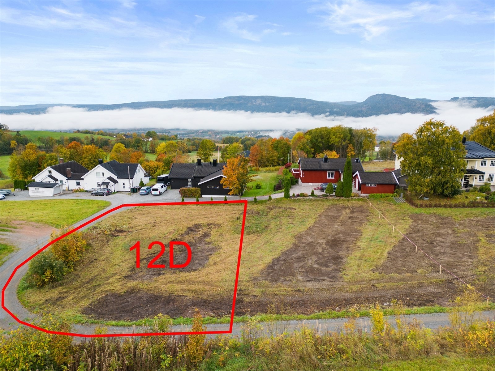 Eneboligtomt på 973 kvm. i landlige, solrike og rolige omgivelser. Galleribilde