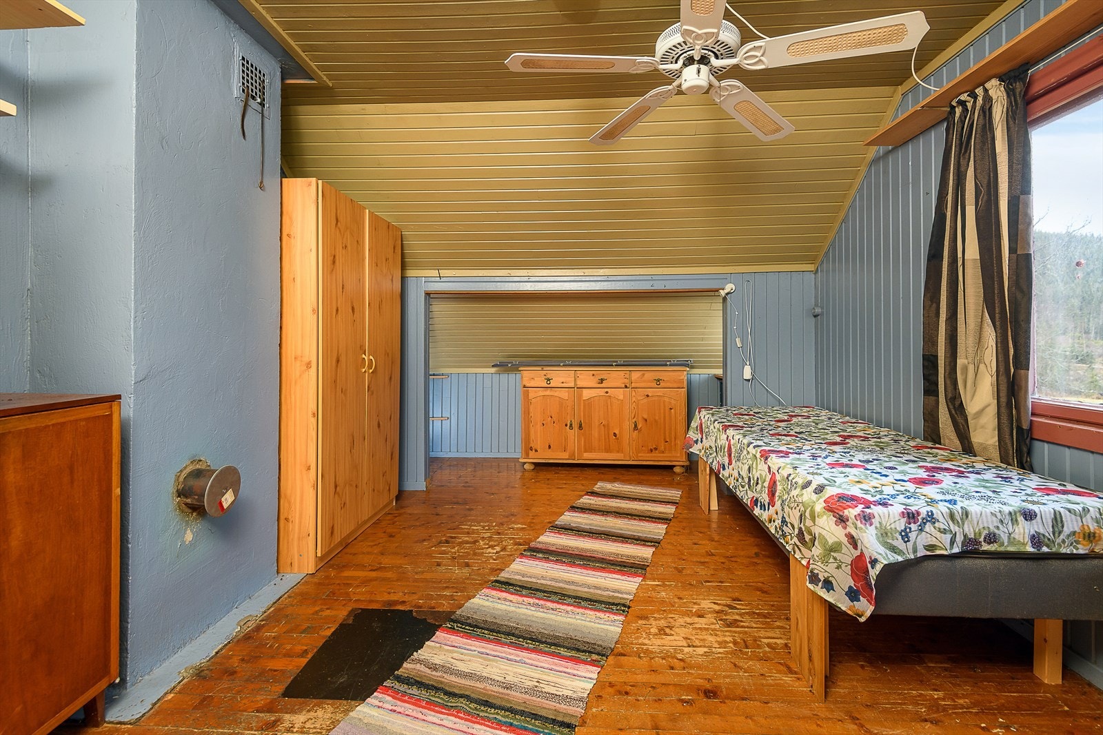 Romslig soverom Galleribilde