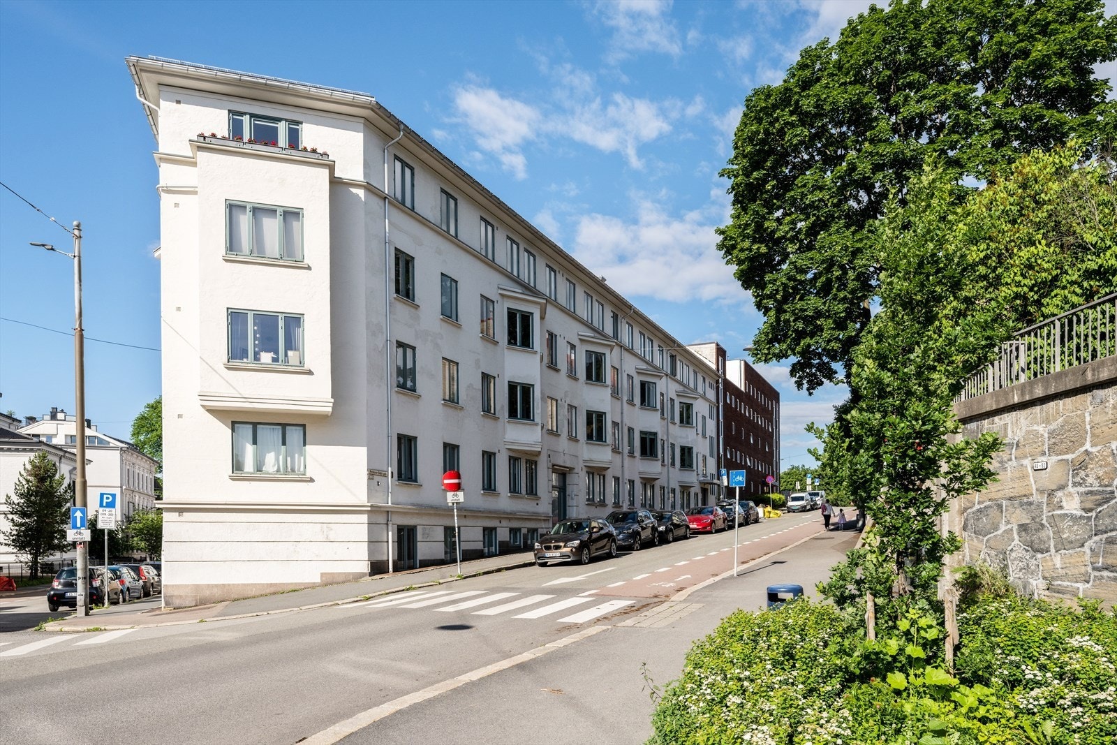 Hyggelig sommerbilde. Galleribilde